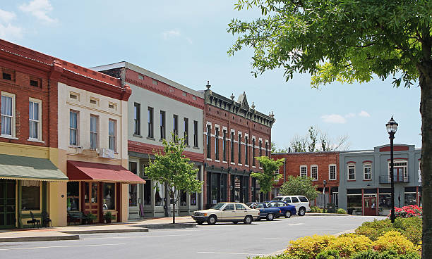 Adairsville Georgia Adairsville, Georgia, about 1 hour from Atlanta in Northwest Georgia. Site of a devastating tornado in 2012. Adairsville small downtown. small town america stock pictures, royalty-free photos & images