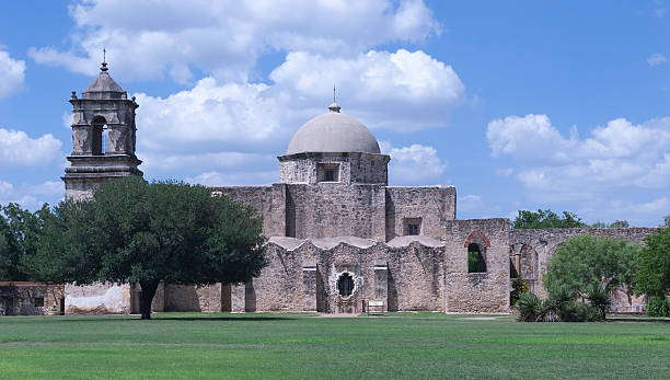 istock Mission San Jose in Texas 187152083