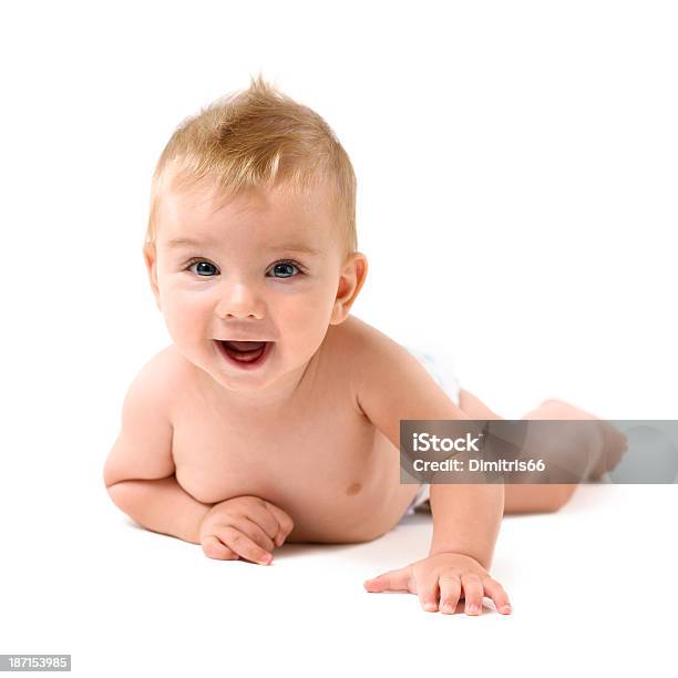 Sonriente Bebé Aislado En Blanco Foto de stock y más banco de imágenes de 6-11 meses - 6-11 meses, Acostado, Acostado boca abajo