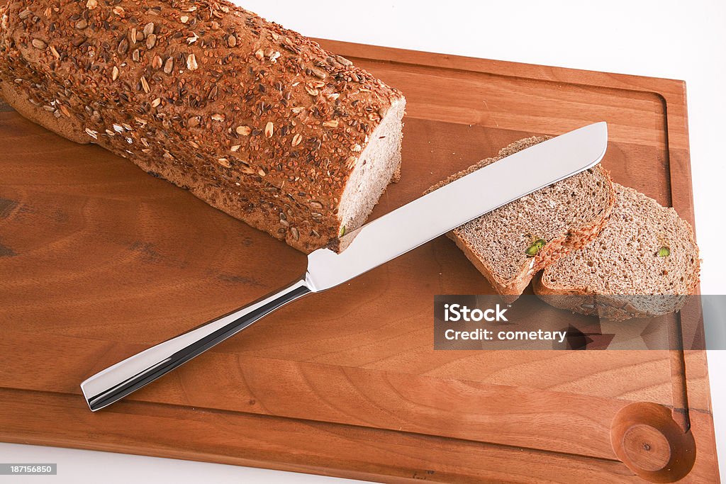 Pan, tabla de planchar, y cuchilla - Foto de stock de Agente leudante libre de derechos