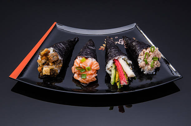 piccolo temakis - temaki food sushi salmon foto e immagini stock