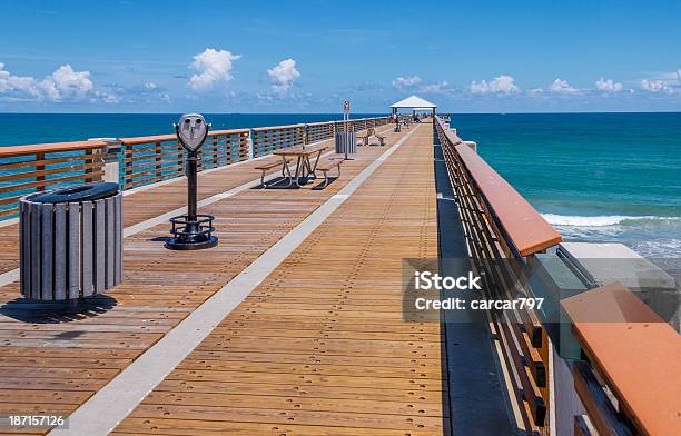 Photo libre de droit de Juno Beach Pier En Floride banque d'images et plus d'images libres de droit de Juno Beach - Floride - Juno Beach - Floride, Floride - Etats-Unis, Jetée