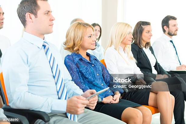 Empresários No Seminário - Fotografias de stock e mais imagens de Adulto - Adulto, Cadeira, Computador