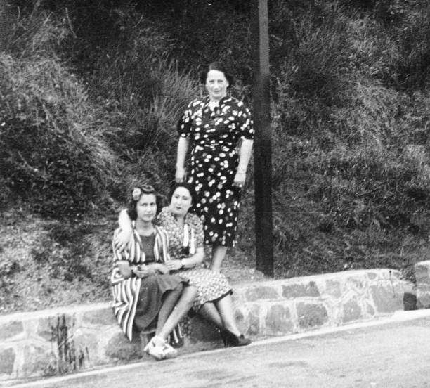 istock Women in 1930 187164132