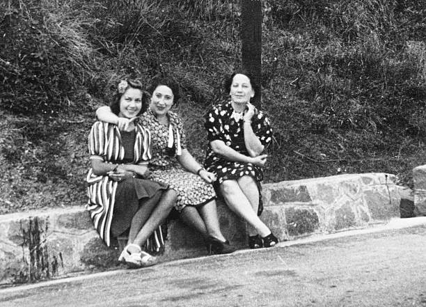 istock Women in 1930 187164140