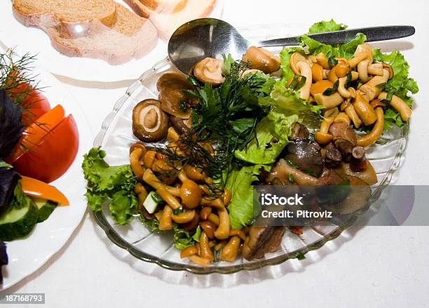 Photo libre de droit de Aliment Mariné Champignons banque d'images et plus d'images libres de droit de Aliment - Aliment, Aliment en saumure, Aliment mariné