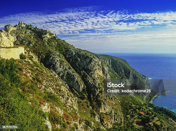 Eze Foto de stock y más banco de imágenes de Acantilado - Acantilado, Aldea, Alpes Europeos