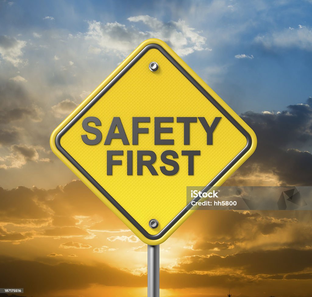 SICHERHEIT ERSTE - Lizenzfrei Safety First - Englischer Satz Stock-Foto
