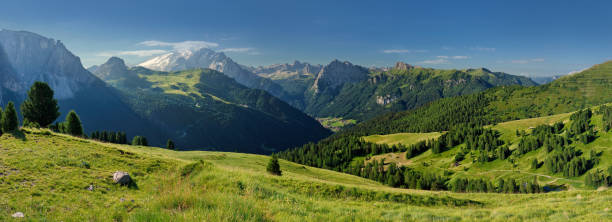 Vale de Fassa (Dolomiti) - fotografia de stock