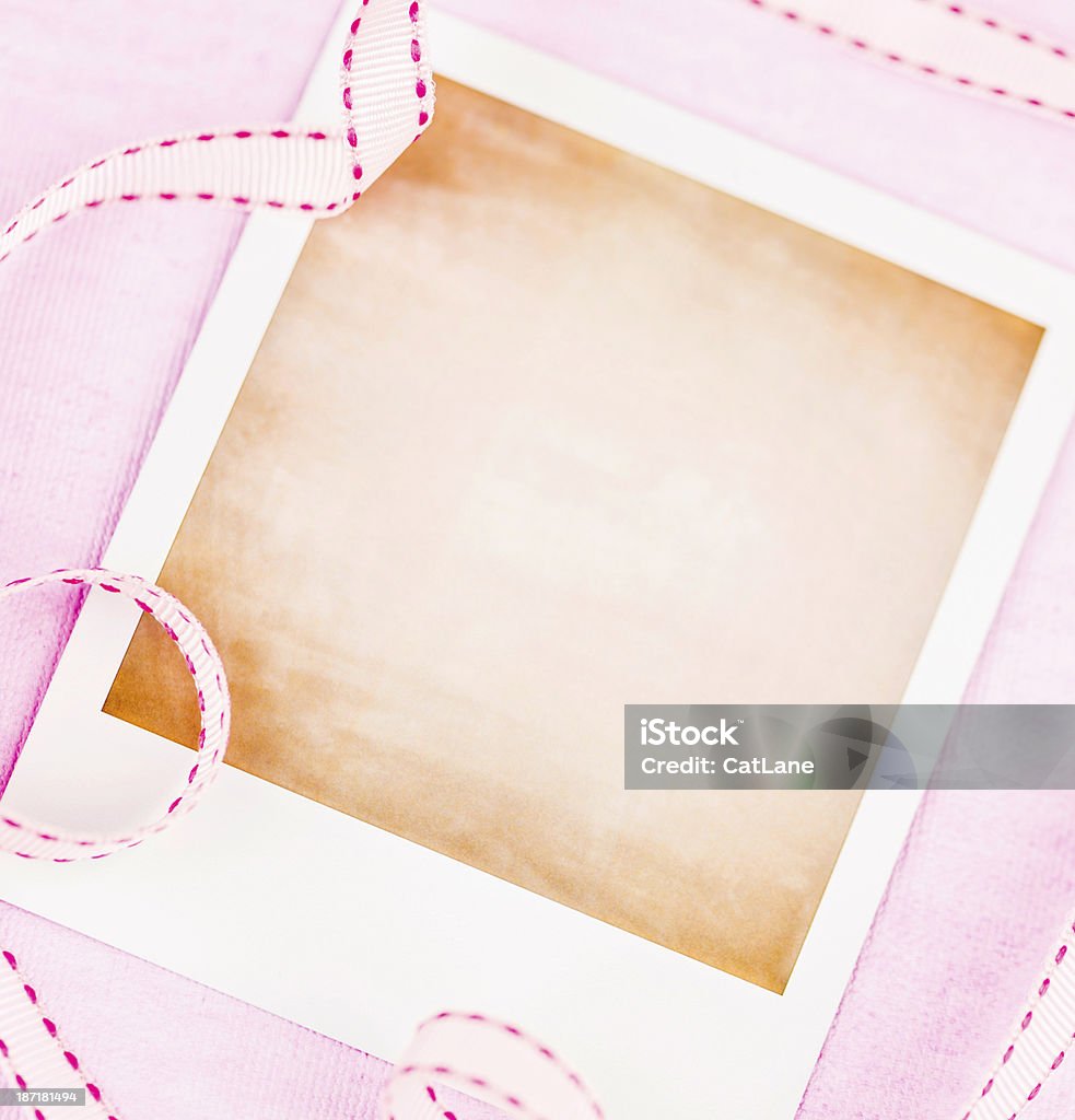 Moldura de Foto em branco com fita de cor-de-rosa - Royalty-free Acima Foto de stock