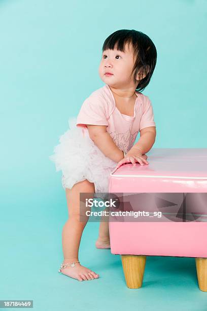 Photo libre de droit de Adorable Petite Fille Asiatique Chinois banque d'images et plus d'images libres de droit de 6-11 mois - 6-11 mois, Asiatique de l'Est et du Sud-Est, Assis