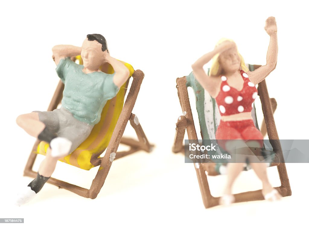 Dwa małe ludzi w biurka i krzesła - Zbiór zdjęć royalty-free (Figurka)