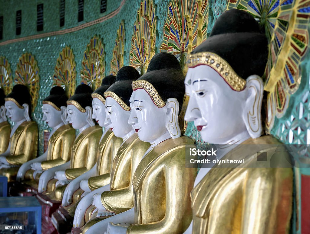 Buddhas der Umin-Thonze-Tempel - Lizenzfrei Asiatische Kultur Stock-Foto