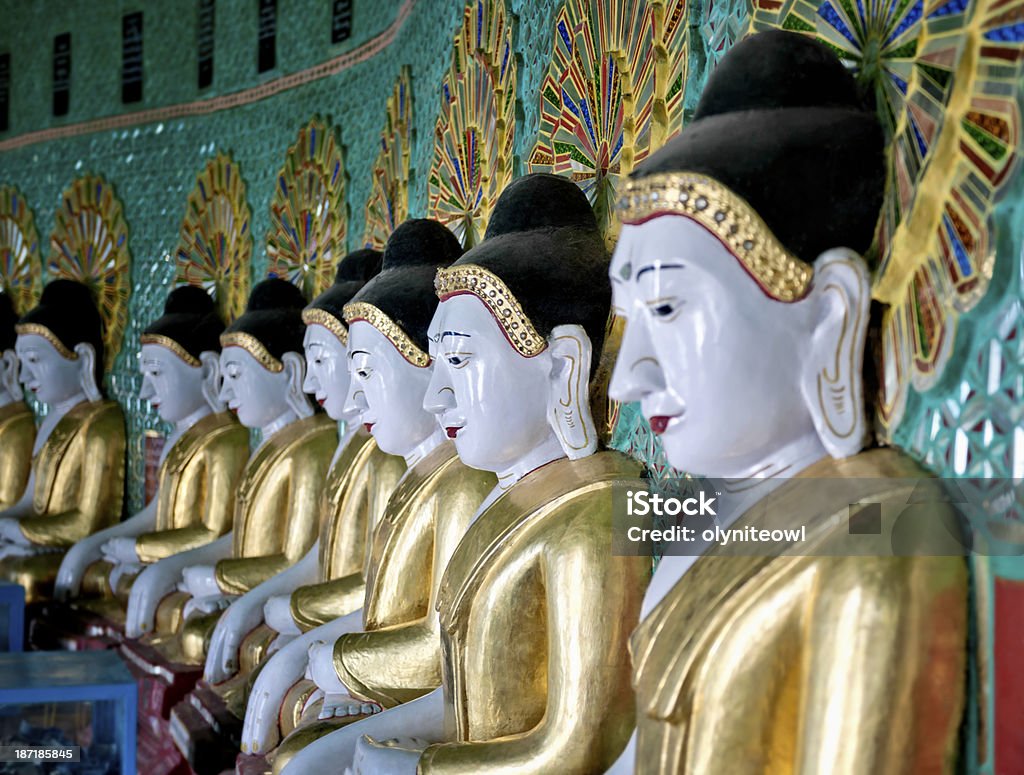 Budas de Umin Thonze Templo - Royalty-free Aura Foto de stock