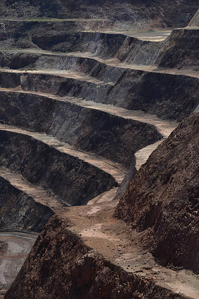 istock Section of minesite wall in an open cut mine. 187186276