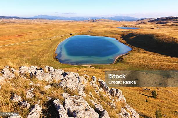 Mountain Plateau Temprano En La Mañana Foto de stock y más banco de imágenes de Acantilado - Acantilado, Aire libre, Amanecer