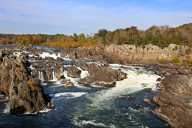 istock Great Falls on Potomac River in Virginia near DC 187199273