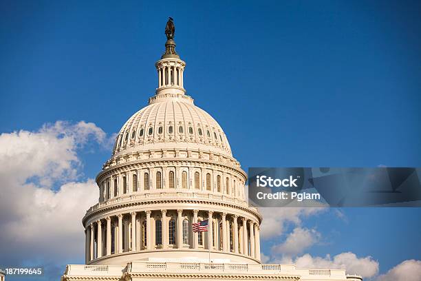 Edificio Del Capitolio Foto de stock y más banco de imágenes de Justicia - Conceptos - Justicia - Conceptos, Aire libre, América del norte