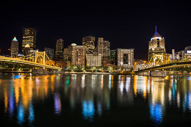 Pittsburgh night Skyline Roberto Clemente Bridge and the Andy Warhol Bridge over Allegheny River Pittsburgh Pennsylvania USA sixth street bridge stock pictures, royalty-free photos & images