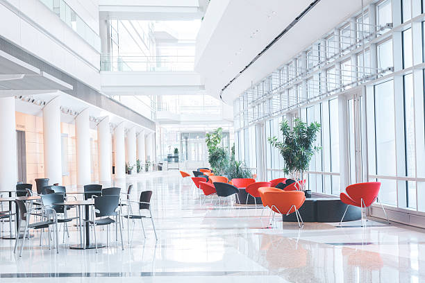 moderne glas-büro-lobby - glass wall office building abstract stock-fotos und bilder