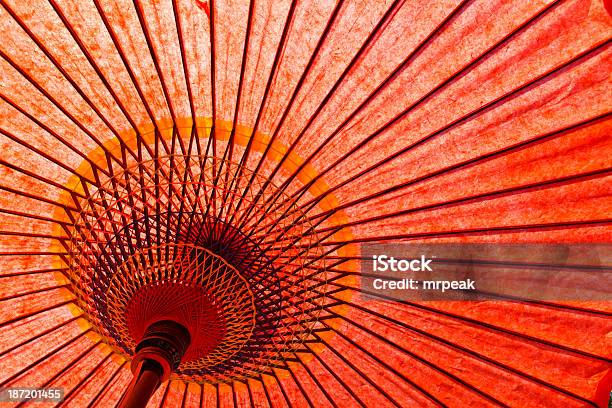 Estilo Japonês Vermelhos Guardachuva - Fotografias de stock e mais imagens de Amora - Amora, Arroz - Alimento Básico, Arte e Artesanato - Arte visual