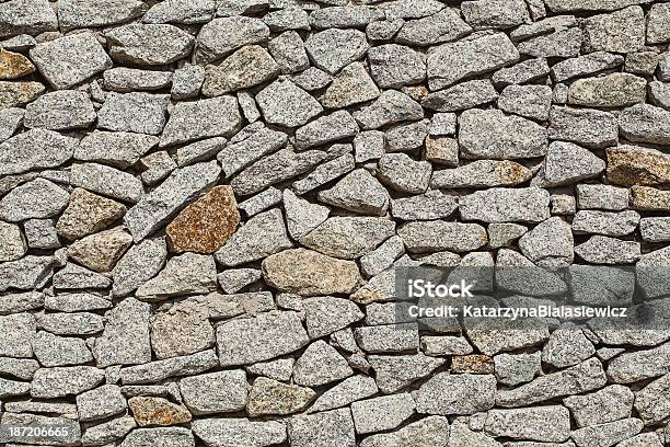 Fondo Gris De Piedras Foto de stock y más banco de imágenes de Aire libre - Aire libre, Ancho, Antihigiénico