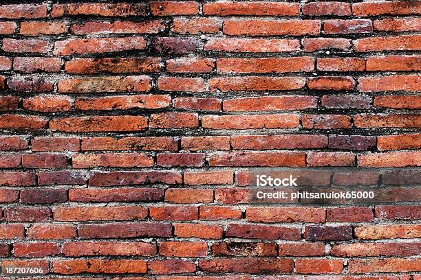 Pared De Ladrillos Foto de stock y más banco de imágenes de Arquitectura - Arquitectura, Cemento, Desgastado por el tiempo