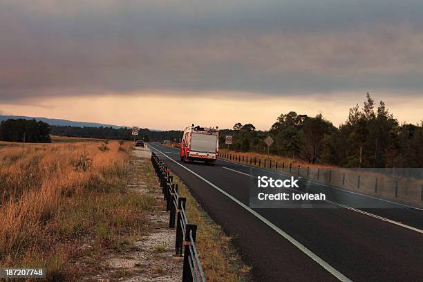 Straż Pożarna I Służby Ratownicze Odpowiedzi - zdjęcia stockowe i więcej obrazów Pomoc - Pomoc, Pożar lasu, Australijski Outback