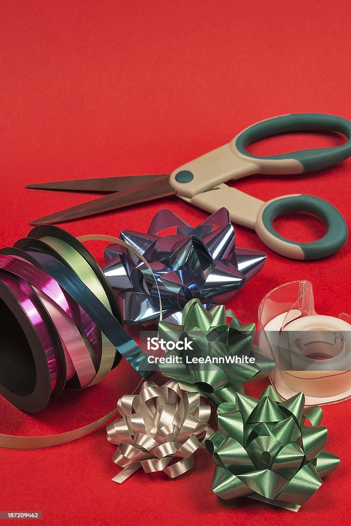Confezione regalo di Natale forniture - Foto stock royalty-free di Carta da regalo