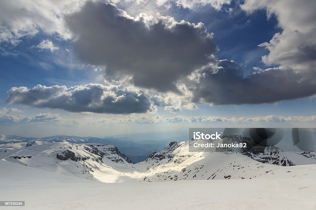 Piękna Zima panorama, Bucegi Carpathians góry,, Rumunia - Zbiór zdjęć royalty-free (Bez ludzi)