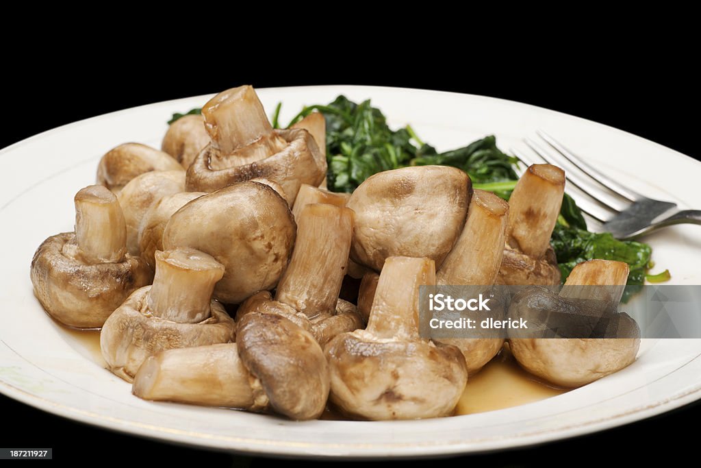 Sauted funghi e spinaci - Foto stock royalty-free di Alimentazione sana