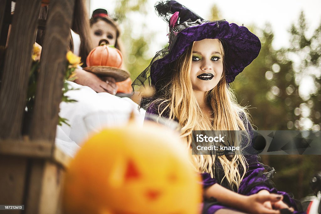 Familia decorado para halloween - Foto de stock de 12-13 años libre de derechos