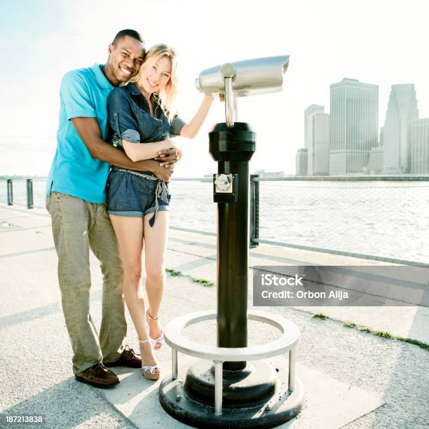 Casal Em Nova Iorque - Fotografias de stock e mais imagens de Afro-americano - Afro-americano, Cidade de Nova Iorque, Homens