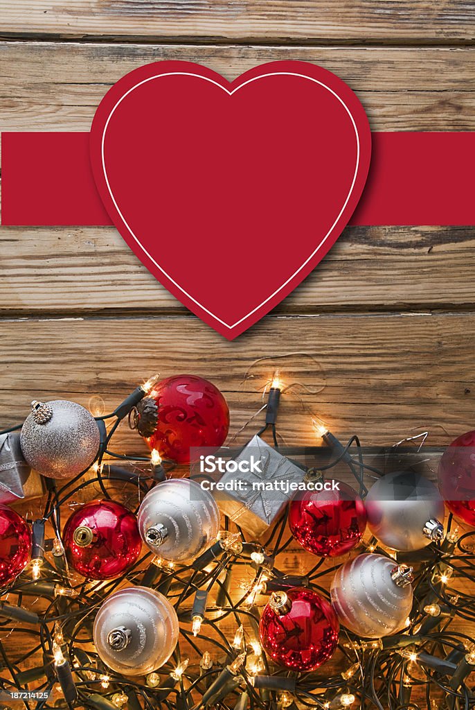 Leggere cuore sopra vari ornamenti - Foto stock royalty-free di Argentato