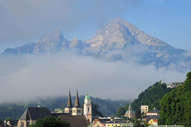 베르히테스가덴 및 바츠만 산 산맥 - hochgebirge cloudscape cloud mountain 뉴스 사진 이미지