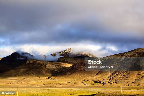 Foto de Bela Paisagem e mais fotos de stock de Agricultura - Agricultura, Azul, Beleza