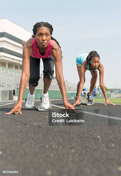 Ab Das Rennen Stockfoto und mehr Bilder von Startlinie - Startlinie, Rennen - Körperliche Aktivität, Afrikanischer Abstammung