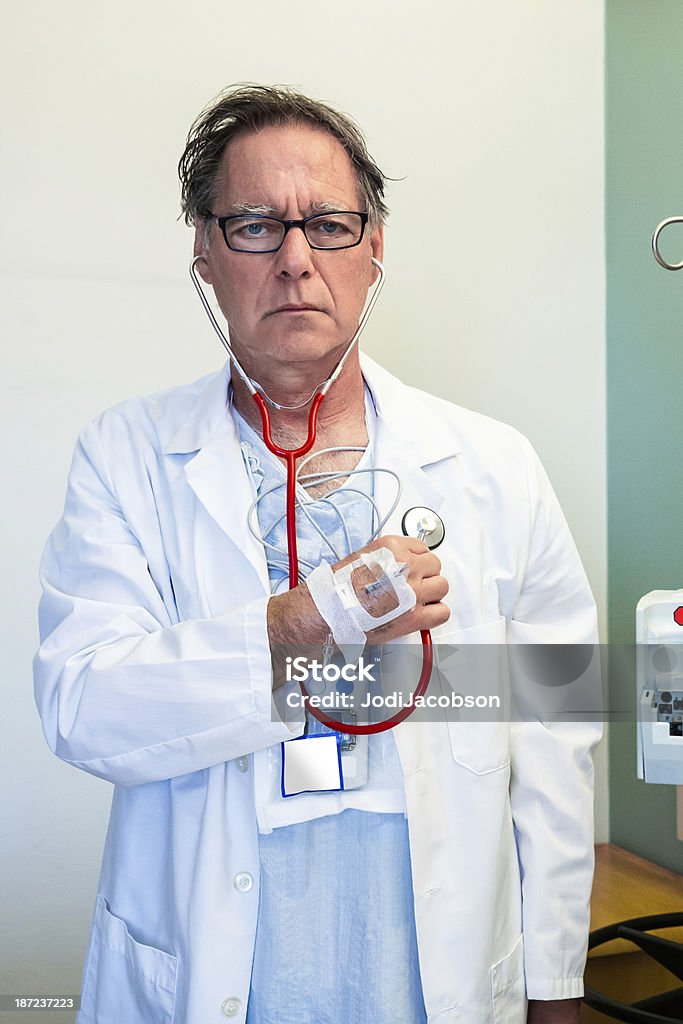 Senior ante hospitales paciente partidarios como su médico - Foto de stock de Abogado libre de derechos