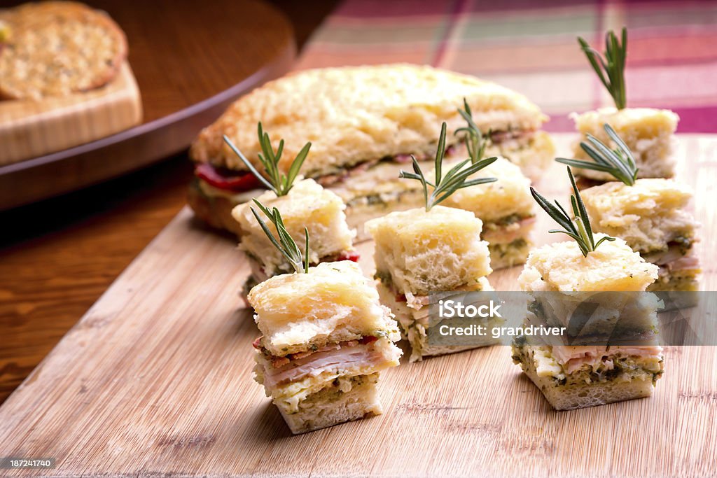 Kleine Sandwiches - Lizenzfrei Basilikum Stock-Foto