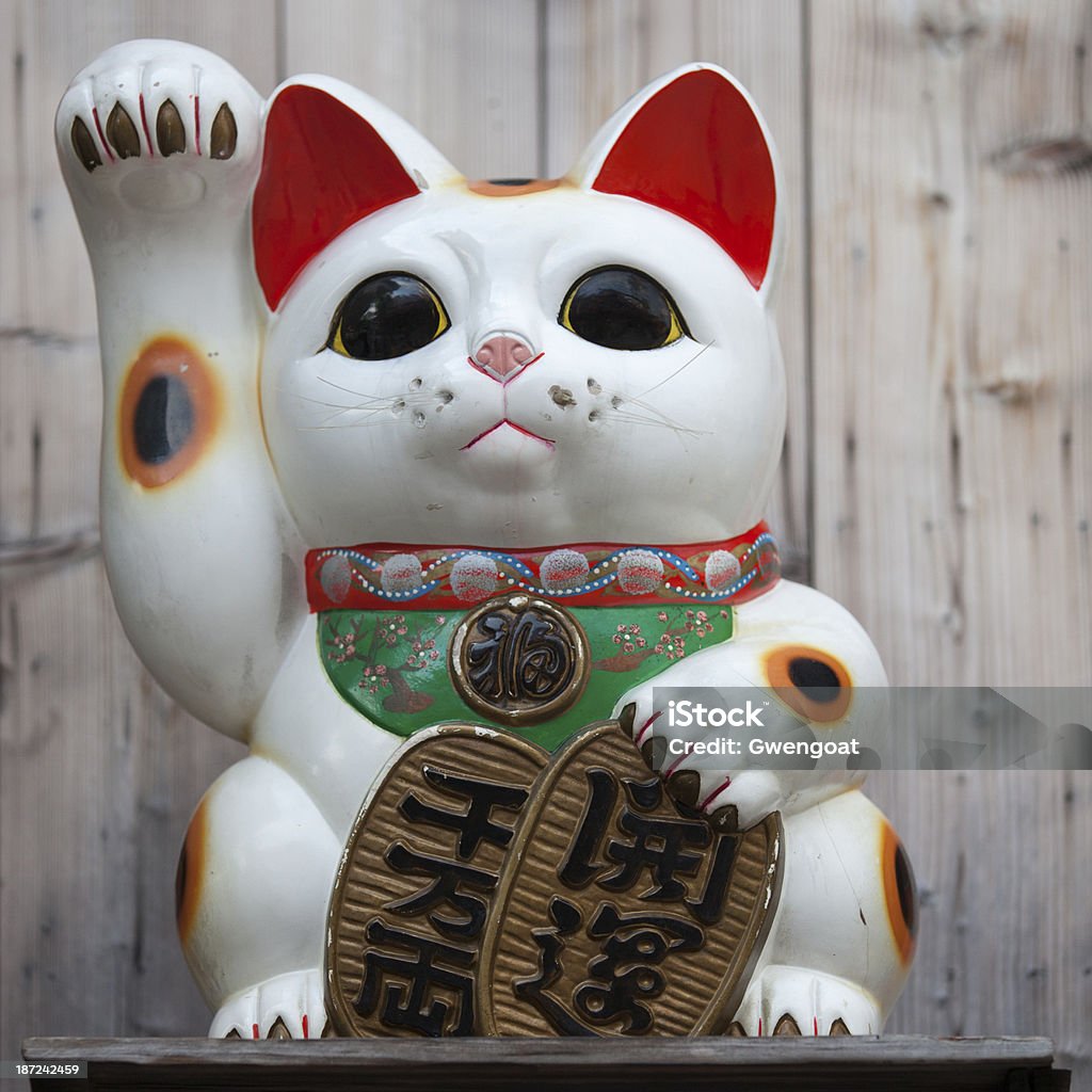 Lucky Cat - Foto de stock de Maneki Neko libre de derechos