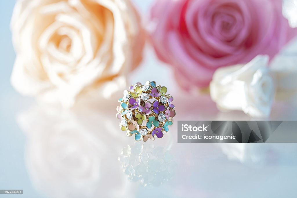 Hermoso de anillo - Foto de stock de A la moda libre de derechos