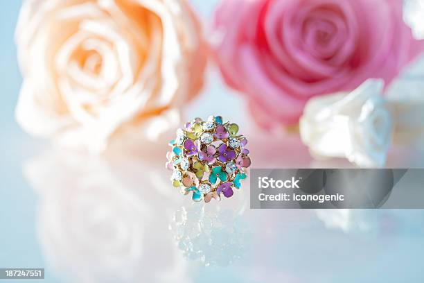 Hermoso De Anillo Foto de stock y más banco de imágenes de A la moda - A la moda, Accesorio personal, Anillo - Joya