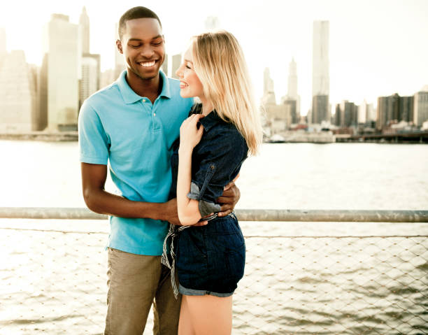 istock Couple in New York 187248592