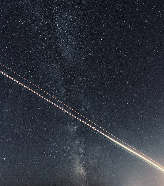 istock Fly Me to the Stars 187249191