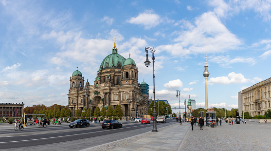A picture of the Berlin Cathedral and the Berliner Fernsehturm.