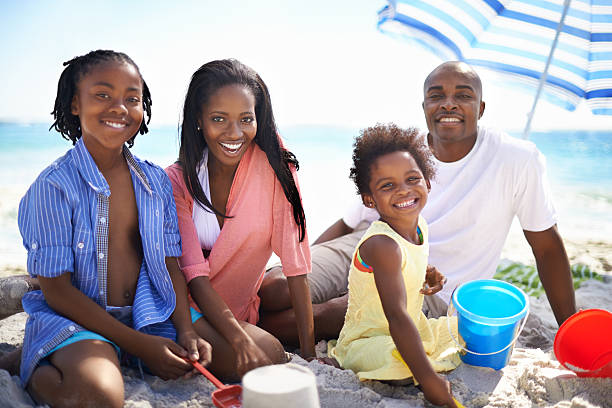 istock Picnic in the sun 187266916