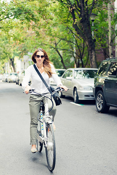 istock City bike ride 187272351