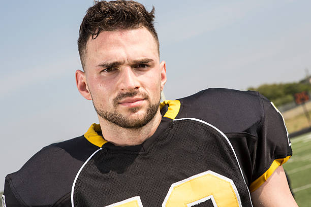 istock Football Athlete 187272912
