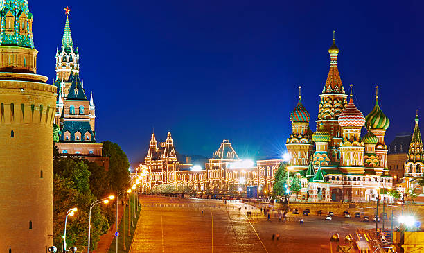 istock Moscow Kremlim and St. Basil Cathedral. 187290192