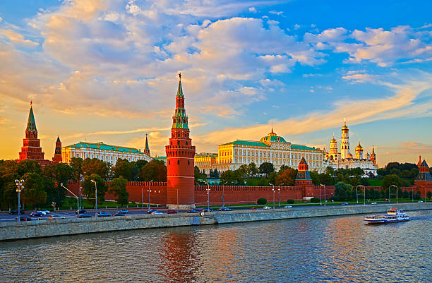 istock Moscow Kremlim and embankment. 187290222